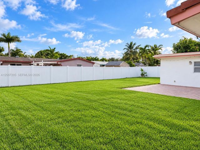 148 NW 8th Street 0, Boca Raton, FL 33432