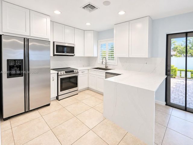 148 NW 8th Street 0, Boca Raton, FL 33432