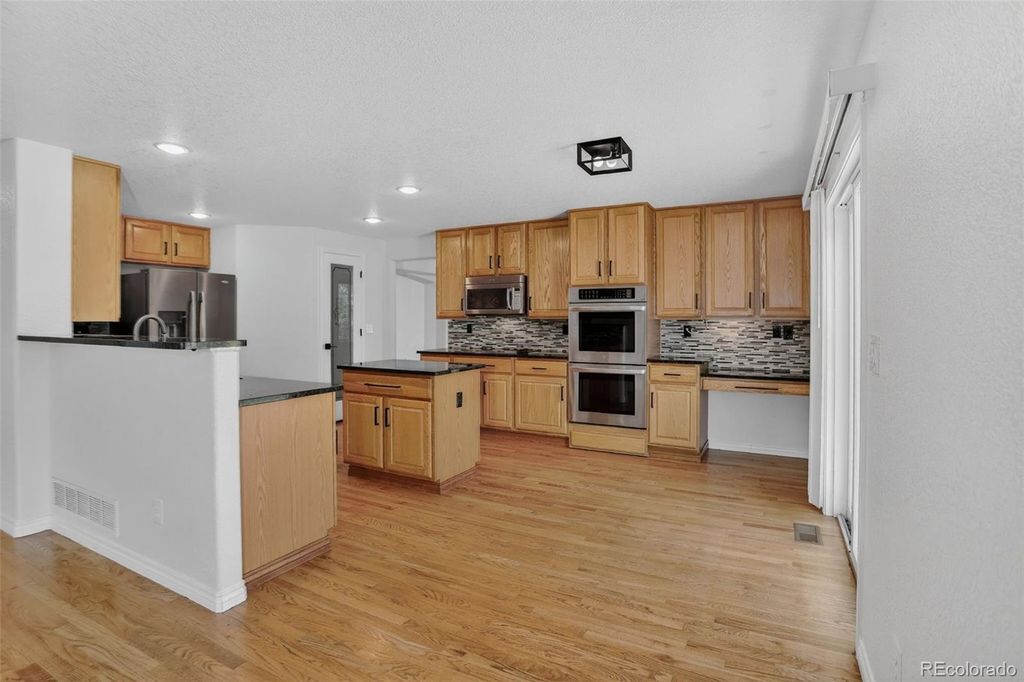 14942 Vine Street, Thornton, CO 80602