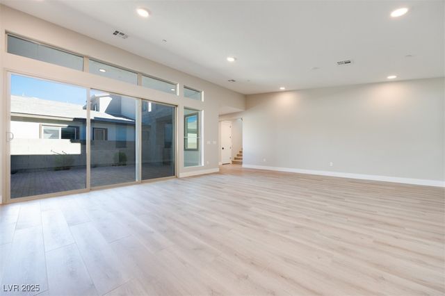 1030 Soaring Sage Avenue, Las Vegas, NV 89138