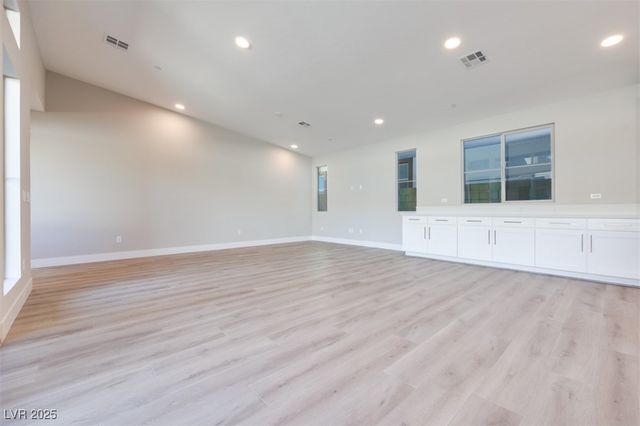 1030 Soaring Sage Avenue, Las Vegas, NV 89138