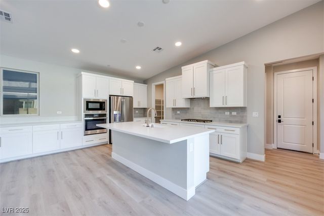 1030 Soaring Sage Avenue, Las Vegas, NV 89138