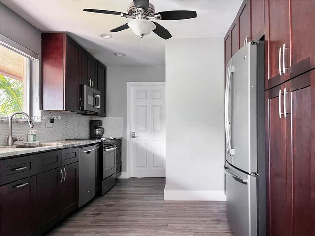 3390 SW 21st Street, Fort Lauderdale, FL 33312