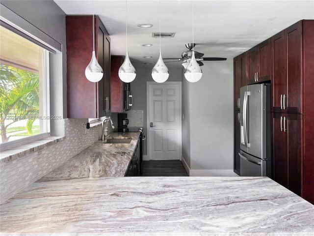 3390 SW 21st Street, Fort Lauderdale, FL 33312