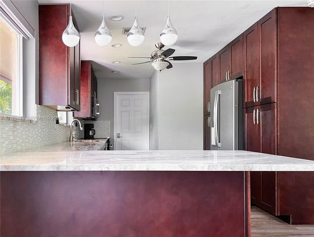 3390 SW 21st Street, Fort Lauderdale, FL 33312