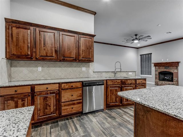 20647 Frontier Avenue, Harrah, OK 73045