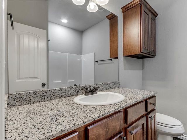 20647 Frontier Avenue, Harrah, OK 73045