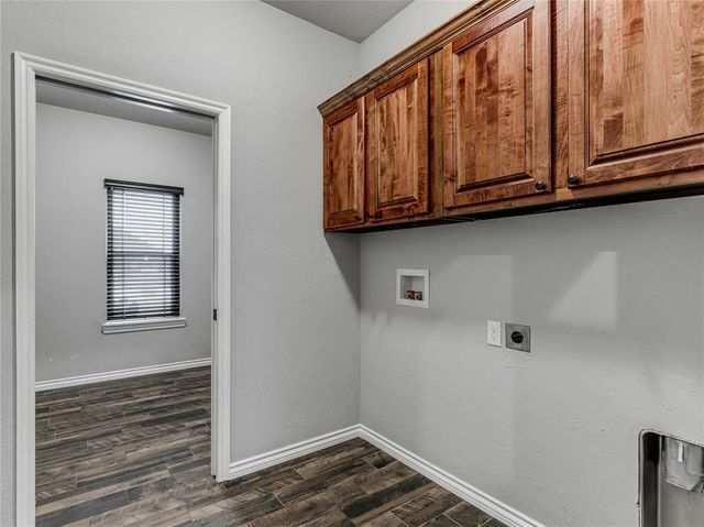 20647 Frontier Avenue, Harrah, OK 73045
