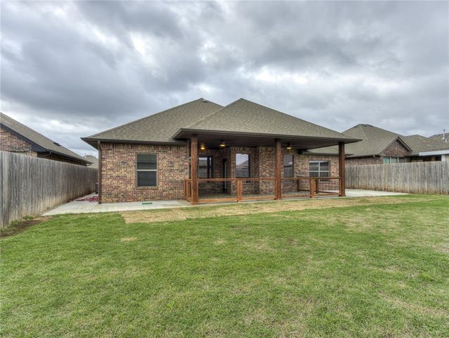 20647 Frontier Avenue, Harrah, OK 73045