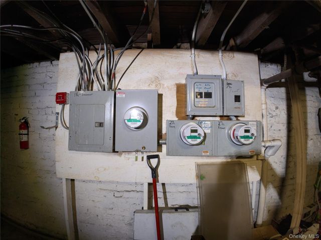 10418 Jamaica Avenue, Richmond Hill, NY 11418