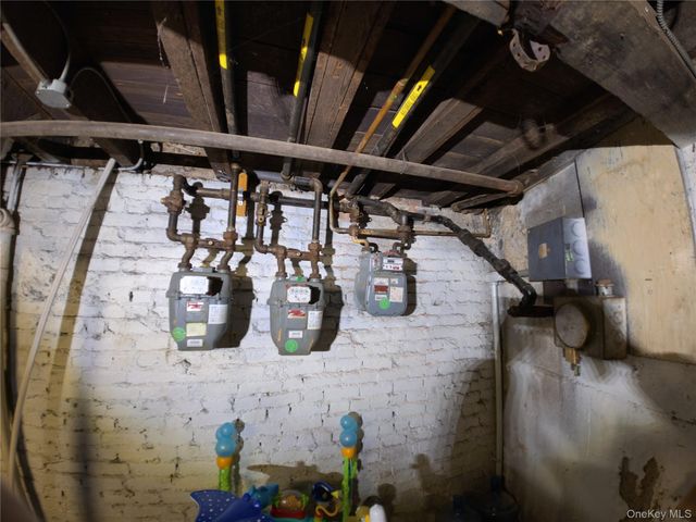 10418 Jamaica Avenue, Richmond Hill, NY 11418