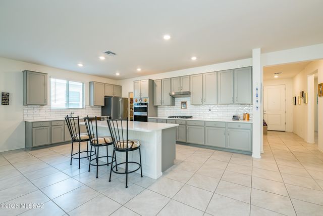 9467 N Sunstone Moon Place, Tucson, AZ 85742