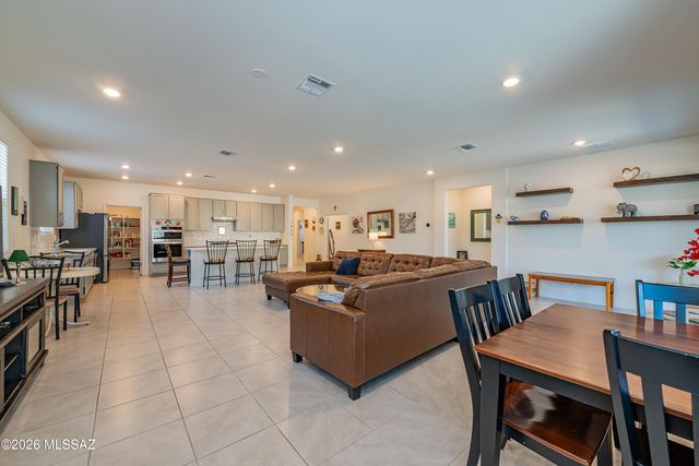 9467 N Sunstone Moon Place, Tucson, AZ 85742