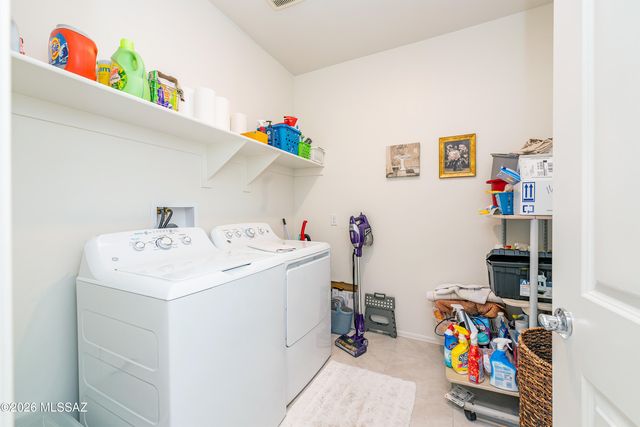 9467 N Sunstone Moon Place, Tucson, AZ 85742