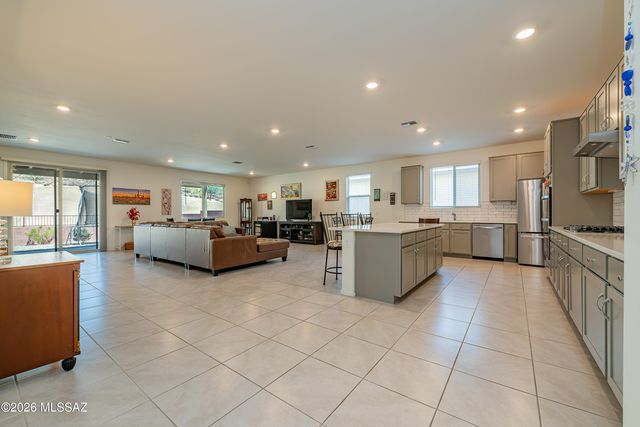 9467 N Sunstone Moon Place, Tucson, AZ 85742