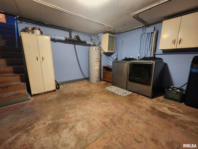 1301 HIGHLAND Lane, Quincy, IL 62305