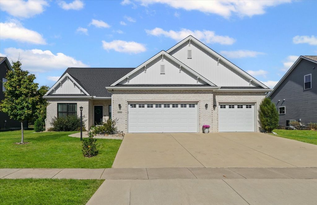 1614 Kassen Avenue, Mahomet, IL 61853