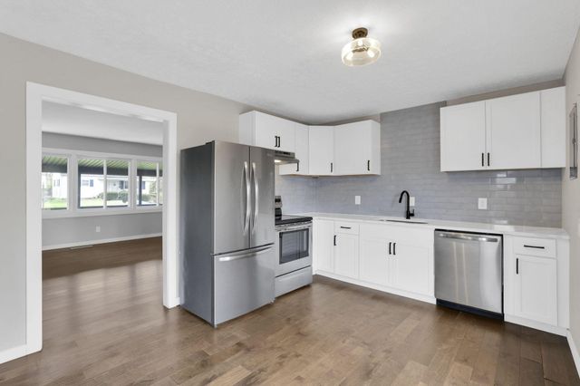 2874 Brookpark Circle W, Grove City, OH 43123