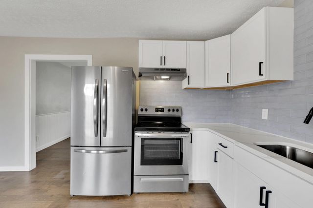 2874 Brookpark Circle W, Grove City, OH 43123