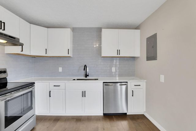 2874 Brookpark Circle W, Grove City, OH 43123