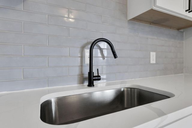 2874 Brookpark Circle W, Grove City, OH 43123