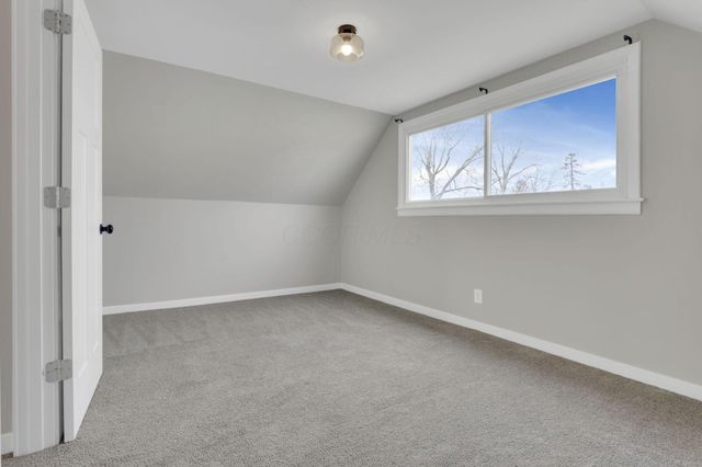 2874 Brookpark Circle W, Grove City, OH 43123