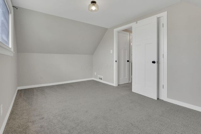 2874 Brookpark Circle W, Grove City, OH 43123