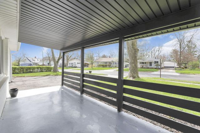 2874 Brookpark Circle W, Grove City, OH 43123