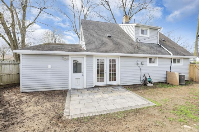 2874 Brookpark Circle W, Grove City, OH 43123