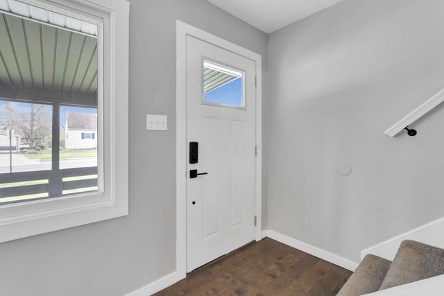 2874 Brookpark Circle W, Grove City, OH 43123