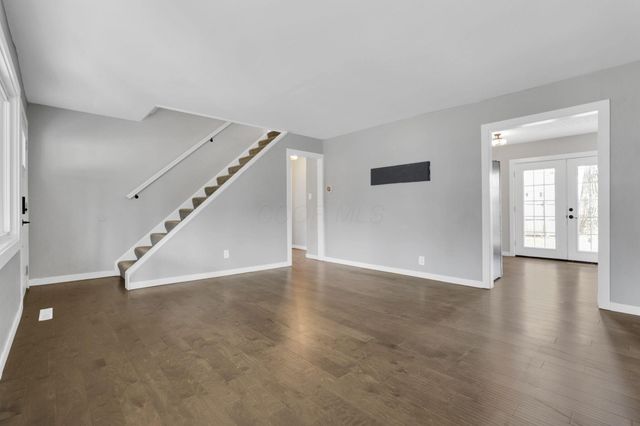 2874 Brookpark Circle W, Grove City, OH 43123