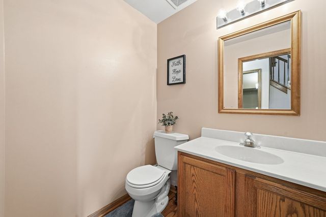 567 Warbler Drive, Bolingbrook, IL 60440