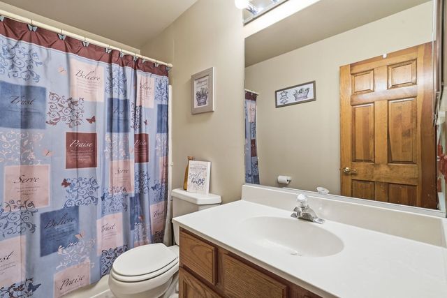 567 Warbler Drive, Bolingbrook, IL 60440