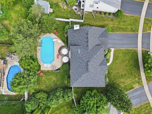 567 Warbler Drive, Bolingbrook, IL 60440