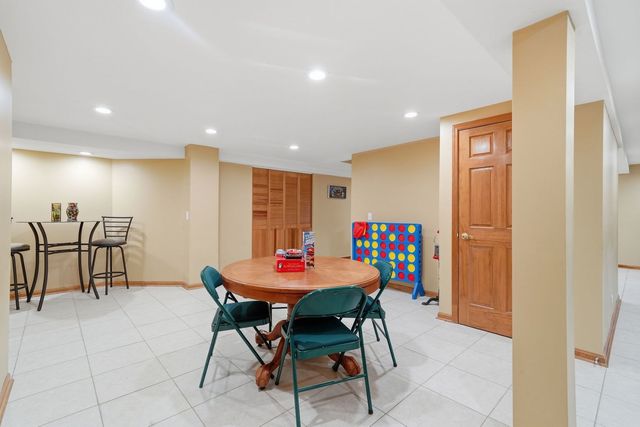 567 Warbler Drive, Bolingbrook, IL 60440