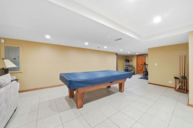 567 Warbler Drive, Bolingbrook, IL 60440
