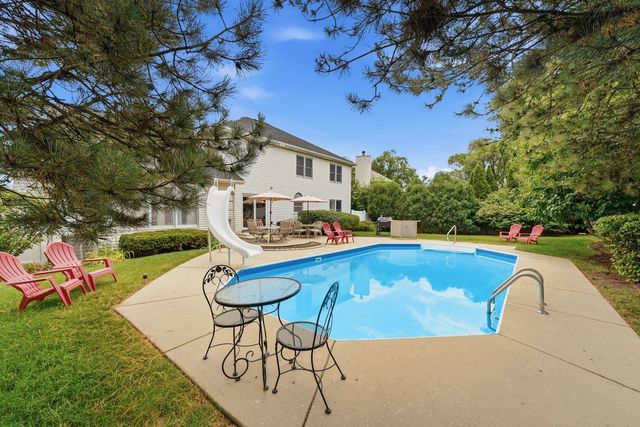 567 Warbler Drive, Bolingbrook, IL 60440