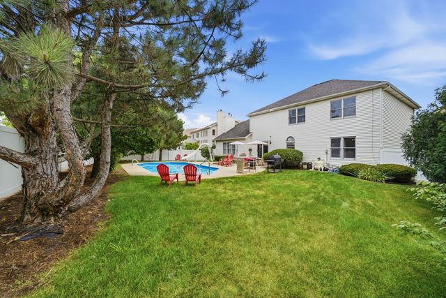 567 Warbler Drive, Bolingbrook, IL 60440