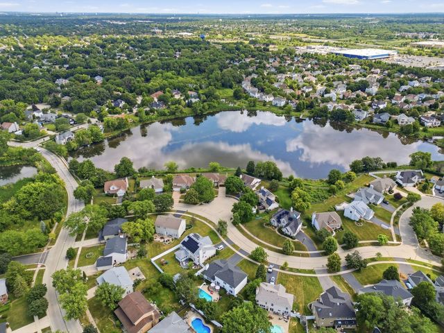 567 Warbler Drive, Bolingbrook, IL 60440
