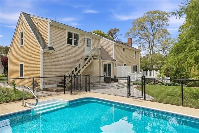 10 Old Colony Way, Yarmouth, MA 02664