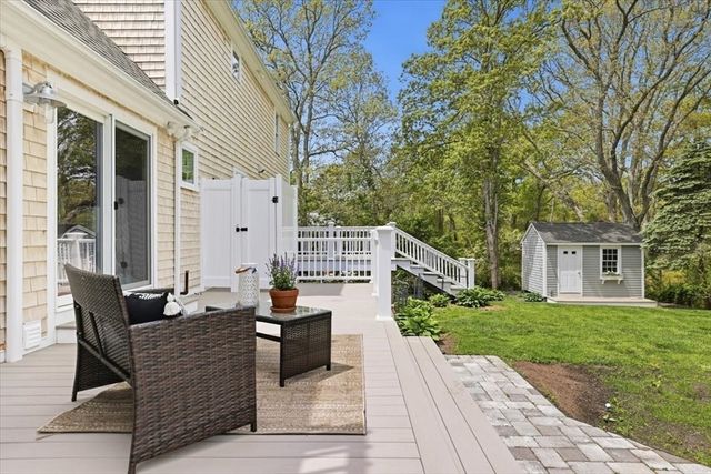 10 Old Colony Way, Yarmouth, MA 02664