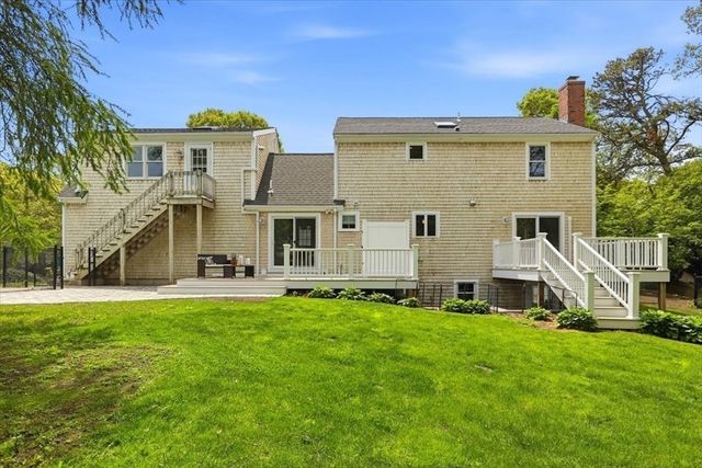 10 Old Colony Way, Yarmouth, MA 02664