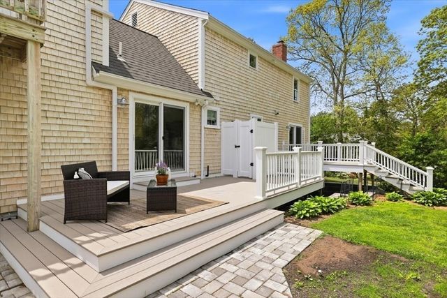 10 Old Colony Way, Yarmouth, MA 02664