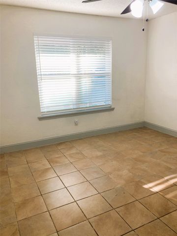 623 Mcqueary Street, Arlington, TX 76012