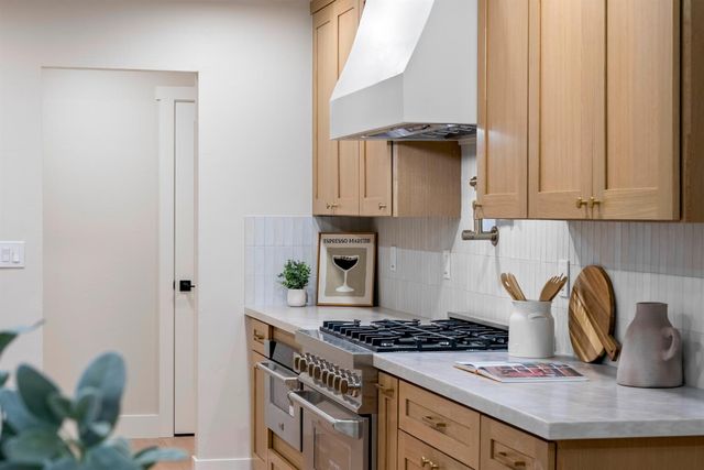 4920 Winding Way, Auburn, CA 95602