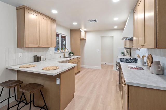 4920 Winding Way, Auburn, CA 95602