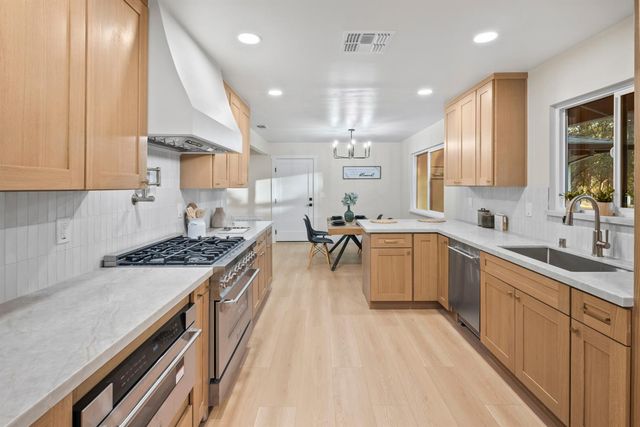 4920 Winding Way, Auburn, CA 95602