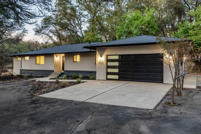 4920 Winding Way, Auburn, CA 95602