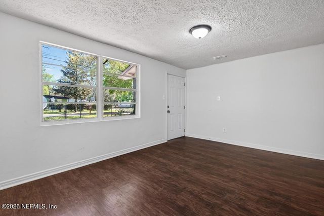 9162 6TH Avenue, Jacksonville, FL 32208