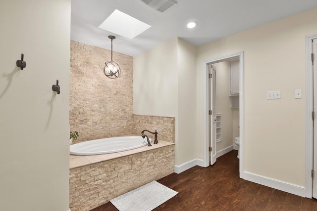 17 Comanche Lane, Ransom Canyon, TX 79366